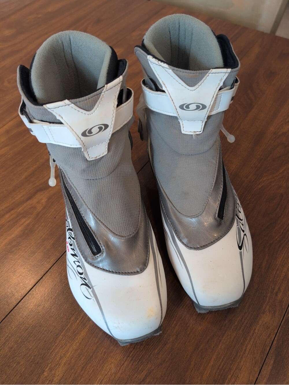Salomon Vitane 8 SK SNS Pilot Women's Cross Country Ski Boots US 7.5 EU 40 GREAT